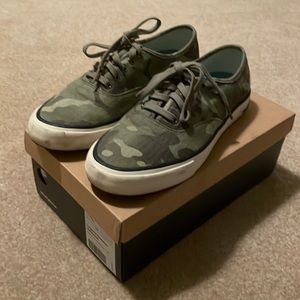 SeaVees women’s camo sneakers!
